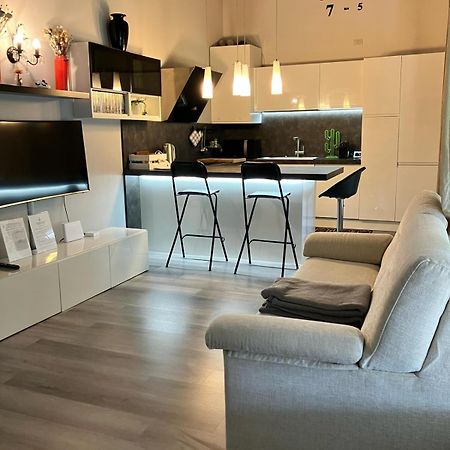 Apartamento Benvenuti In Casa Peluca! Mestre Exterior foto